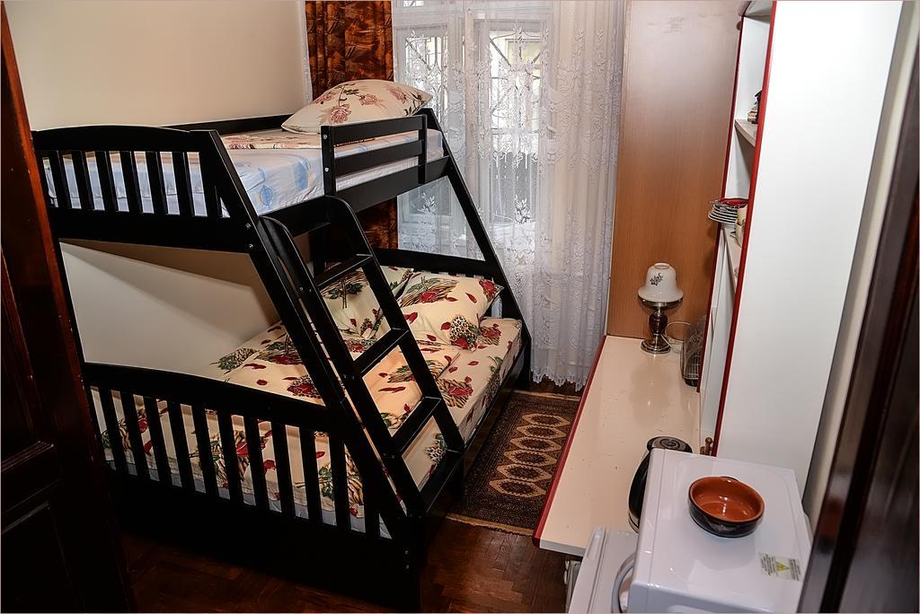 Vip-Apartments Angel Palas Csernyivci Kültér fotó