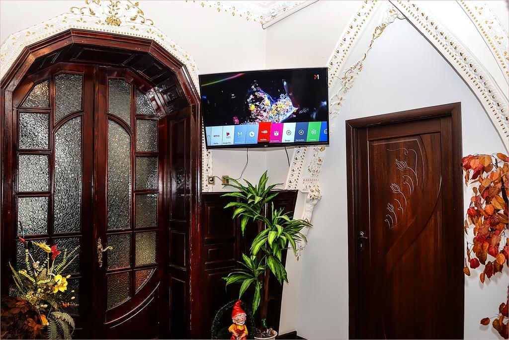 Vip-Apartments Angel Palas Csernyivci Kültér fotó