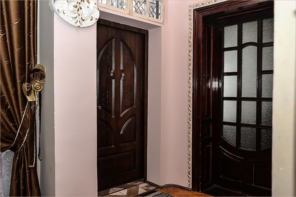 Vip-Apartments Angel Palas Csernyivci Kültér fotó