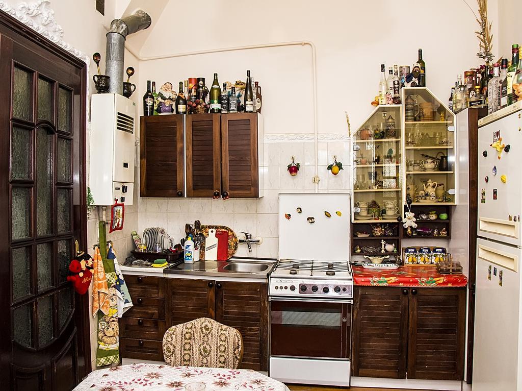 Vip-Apartments Angel Palas Csernyivci Kültér fotó